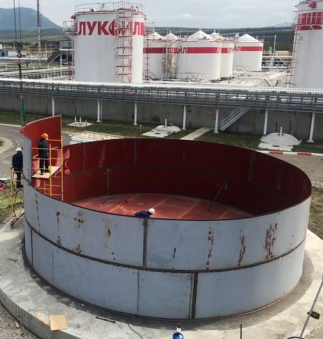 Резервуары РВС-500 на Минераловодской нефтебазе